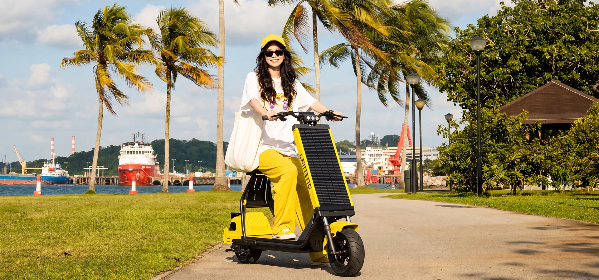 Laineng S108 solar charging